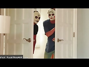 Cory Chase & Elizabeth Skylar – The House Of Halloween OrgyNkBer