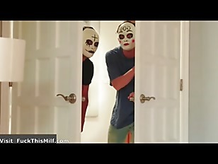 Cory Chase & Elizabeth Skylar – The House Of Halloween OrgyYEGCp