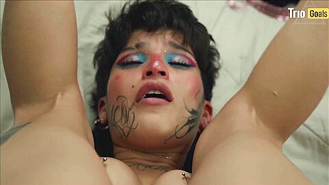 Sorprendi A Desde La Ventana Masturbandose Y Terminamos En Anal